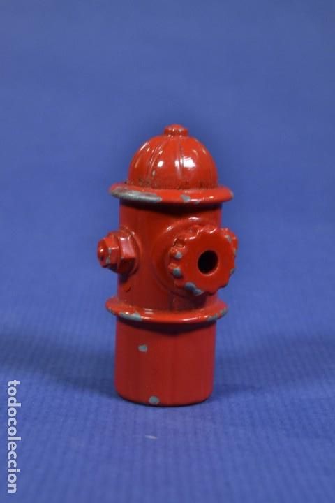 Mecheros: Mechero con forma de boca de incendios - Foto 1