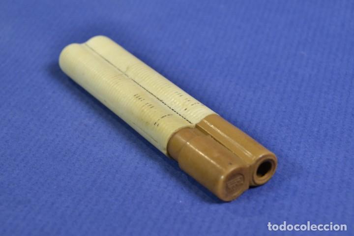 Mecheros: Mechero con forma de 2 cigarros - Foto 2