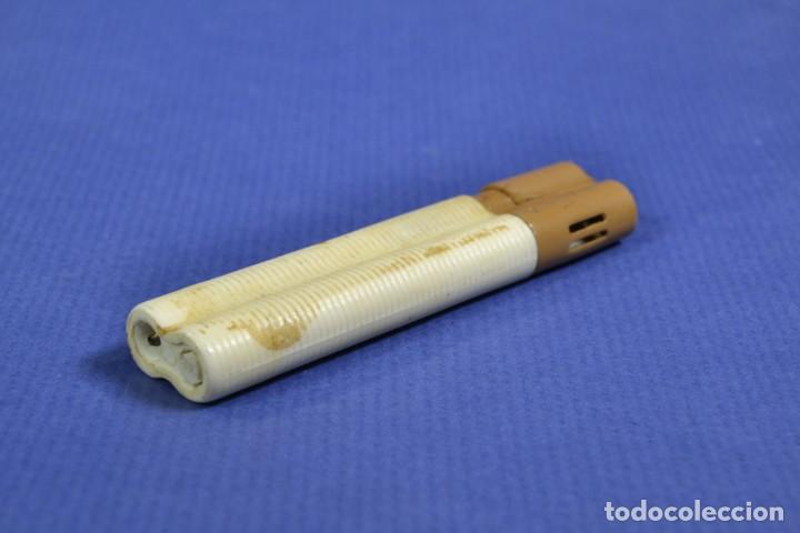 Mecheros: Mechero con forma de 2 cigarros - Foto 3
