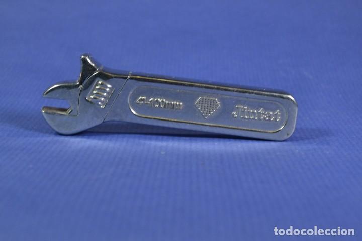 Mecheros: Mechero con forma de herramienta:llave inglesa 2 - Foto 1