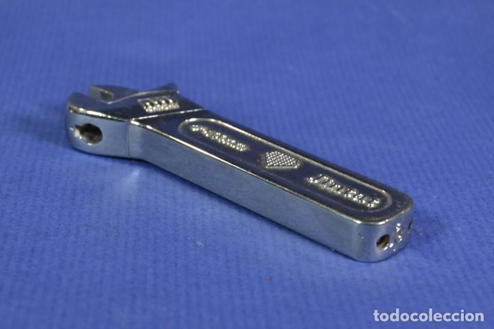 Mecheros: Mechero con forma de herramienta:llave inglesa 2 - Foto 2