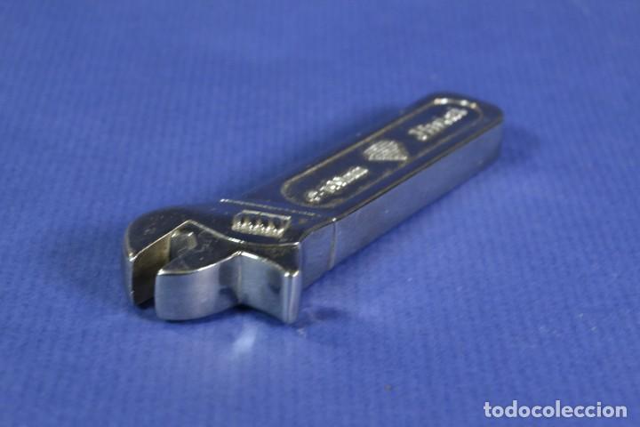 Mecheros: Mechero con forma de herramienta:llave inglesa 2 - Foto 3