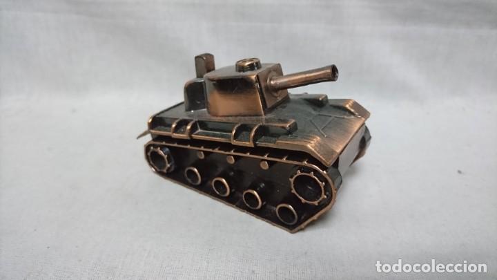 Mecheros: MECHERO DE COLECCI&Oacute;N, TANQUE - Foto 2