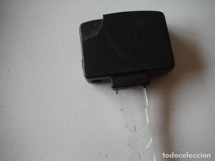 Mecheros: MECHERO CON FORMA DE LLAVE DE COCHE - Foto 2