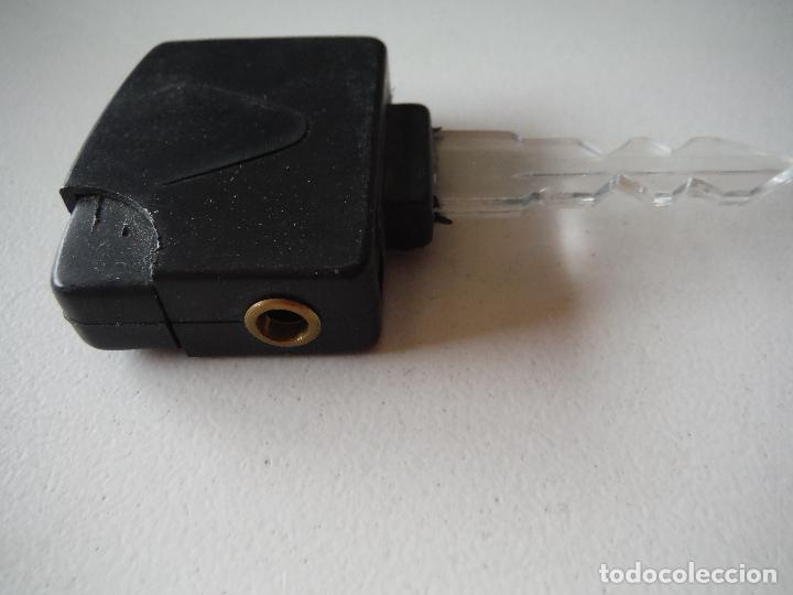 Mecheros: MECHERO CON FORMA DE LLAVE DE COCHE - Foto 3