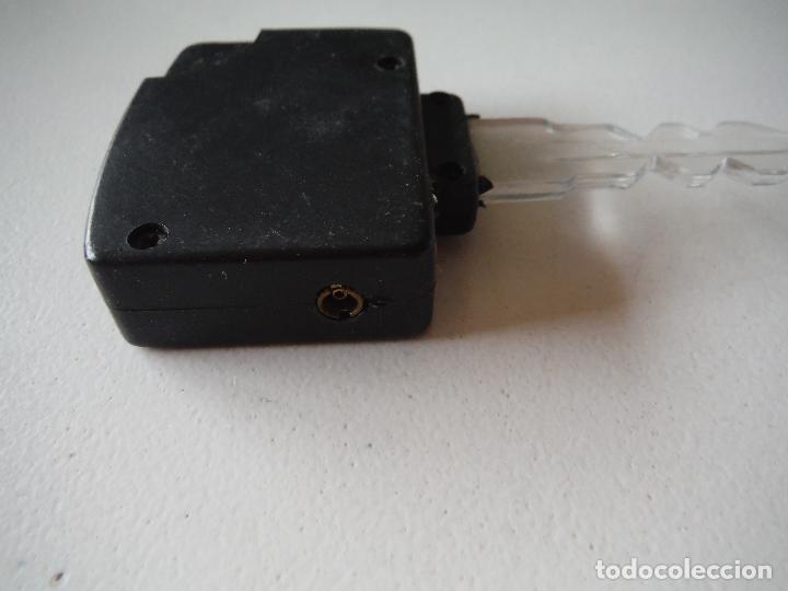 Mecheros: MECHERO CON FORMA DE LLAVE DE COCHE - Foto 4