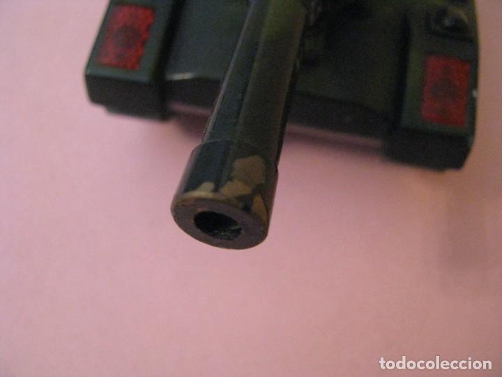 Mecheros: MECHERO, ENCENDEDOR DE FORMA DE TANQUE. H018. DEFECTOS. - Foto 5