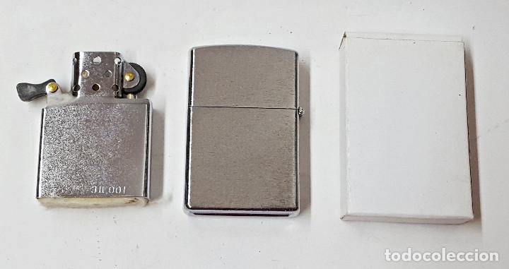 Mecheros: Mechero tipo Zippo plateado. - Foto 4