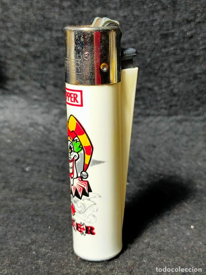 Mecheros: Mechero Clipper Blanco Joker Buf&oacute;n - Foto 3