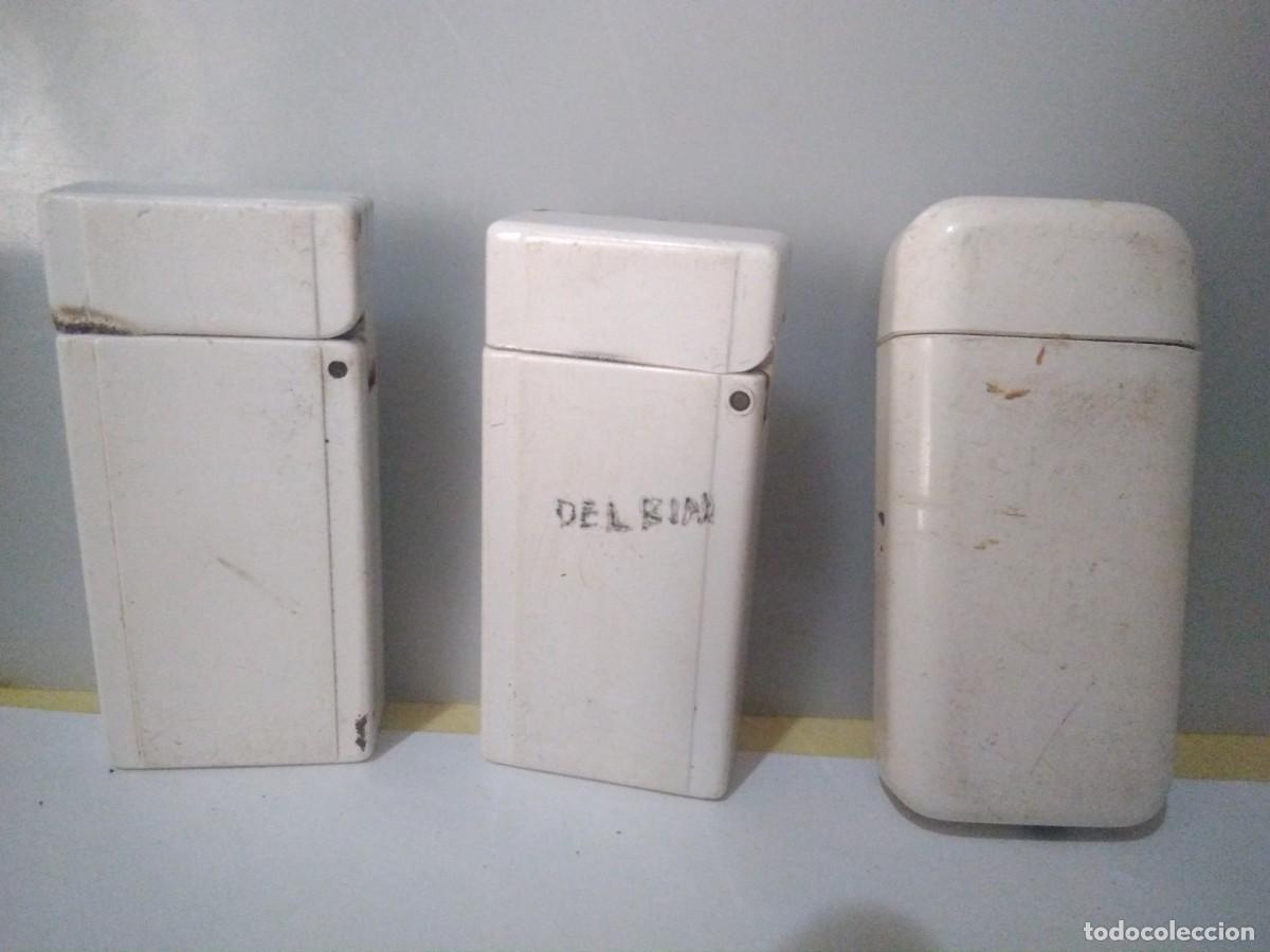 Mecheros: Tres fundas para mechero en plastico - Foto 2
