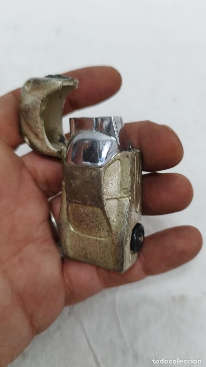 Mecheros: Mechero Automatico en Forma de Coche - Foto 2