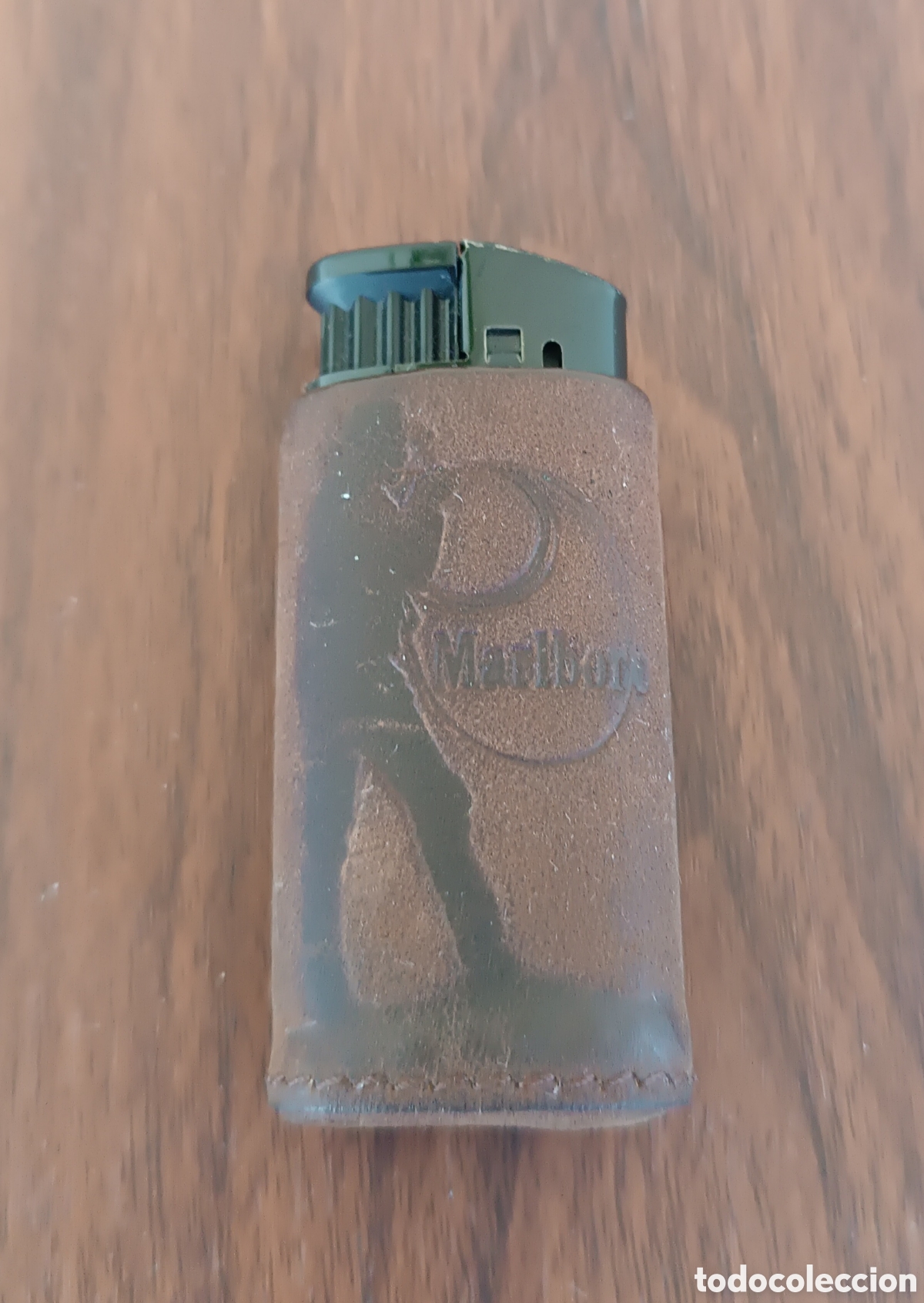 Briquets: Mechero Encendedor MARLBORO funda piel.