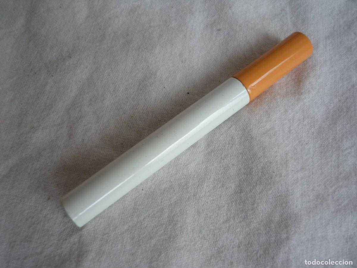 Mecheros: Mechero en forma de cigarrillo Marlboro - Foto 5