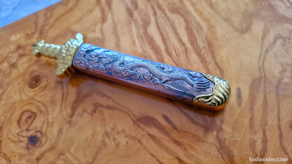 Mecheros: Mechero en Forma de Espada Dragon - Foto 2