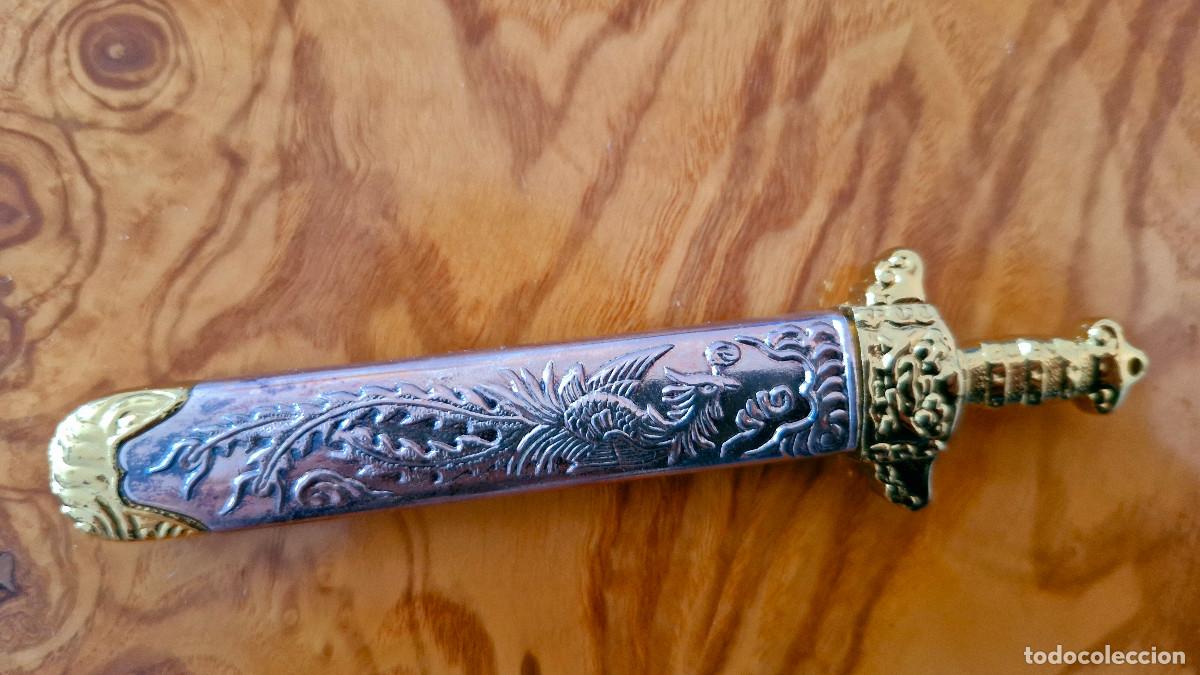 Mecheros: Mechero en Forma de Espada Dragon - Foto 3