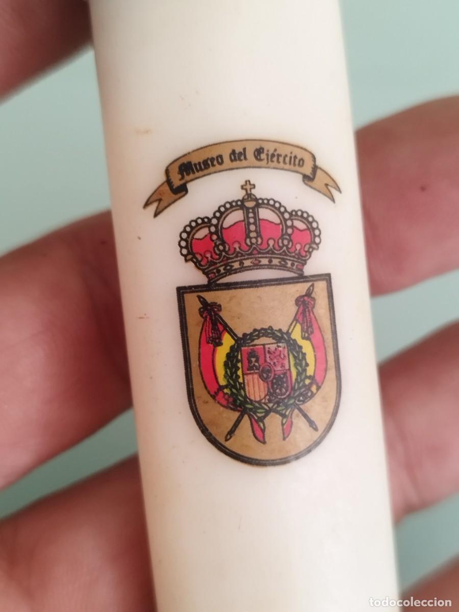 Mecheros: Mechero Bic, del Museo del Ej&eacute;rcito. Sin gas. - Foto 2