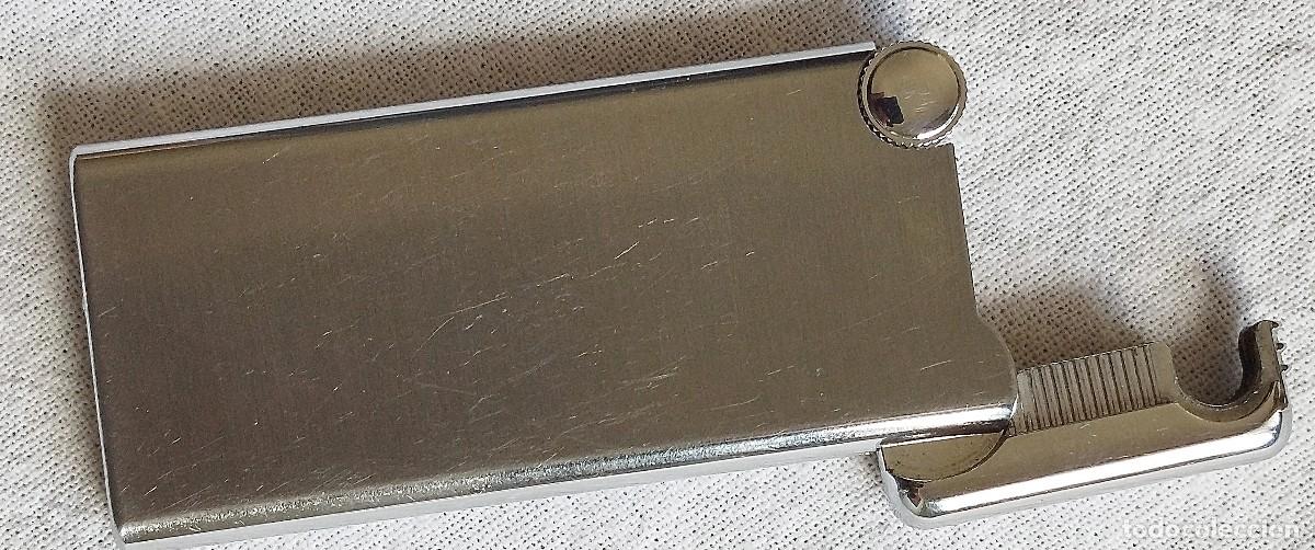 Mecheros: Antiguo y bonito Encendedor plano a gas marca Linnet