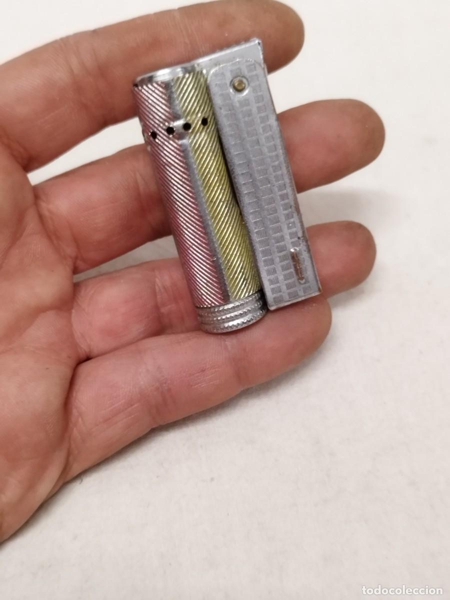 Mecheros: Antiguo mechero tipo Imco. Le cuesta abrir.