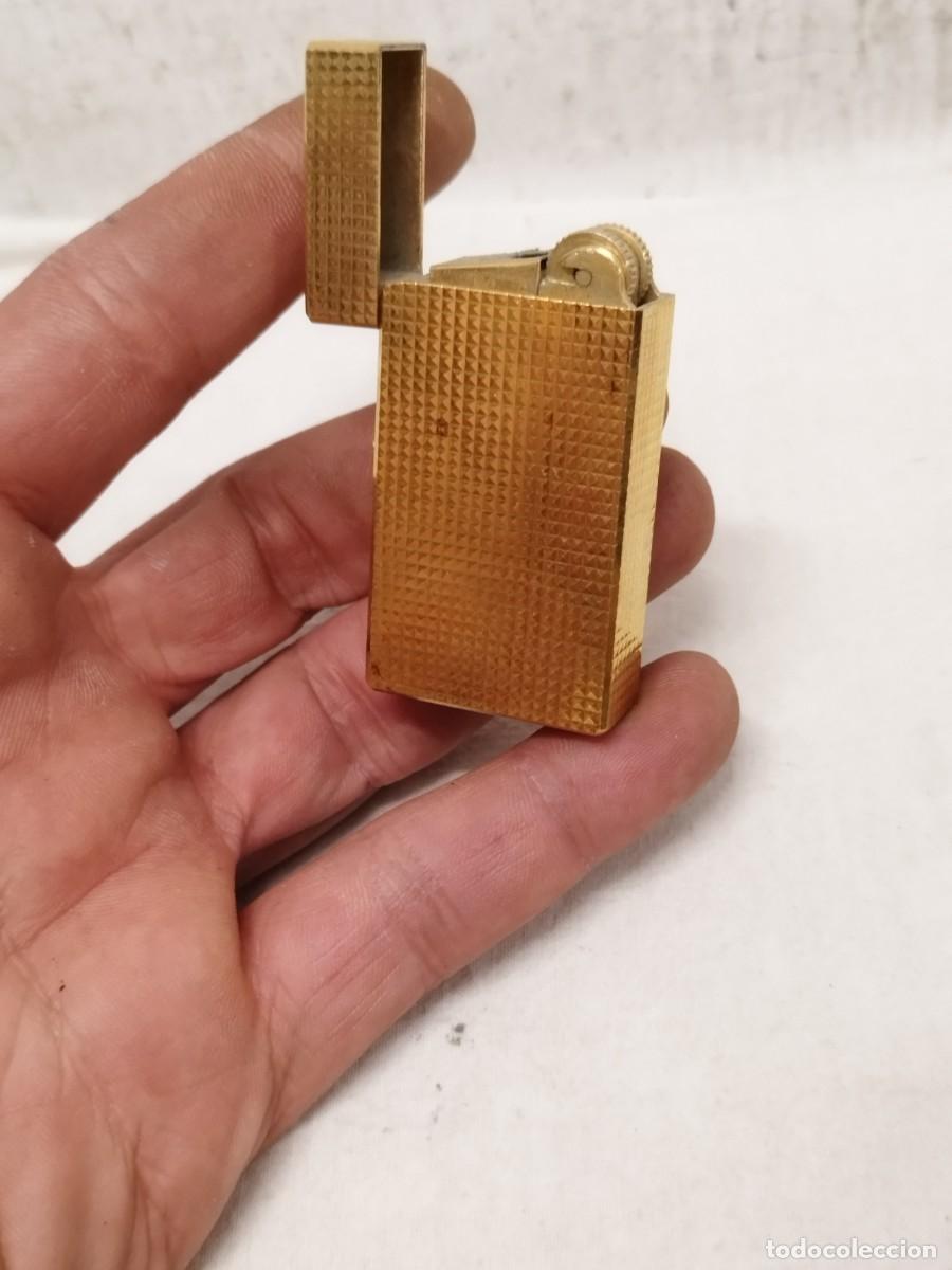 Mecheros: Antiguo mechero de metal dorado AZ west germany. Sin probar.