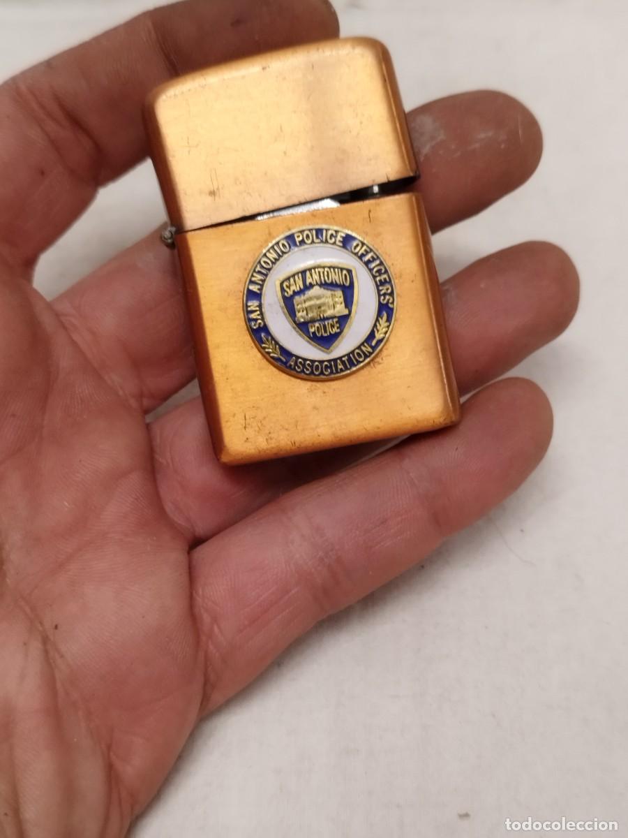 Mecheros: Mechero , encendedor tipo zippo. De san antonio Police officers association. No cierra bien.