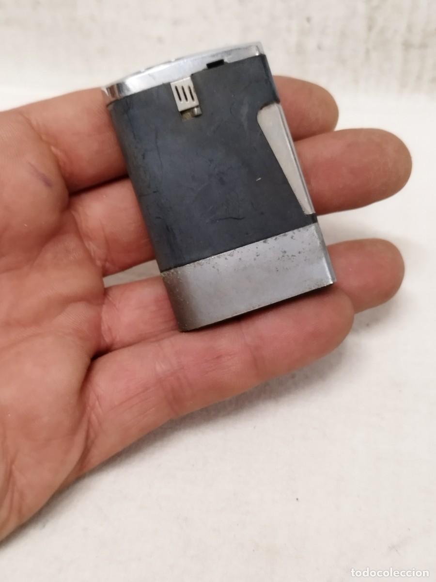 Mecheros: Antiguo mechero, encendedor Ronson sin probar.