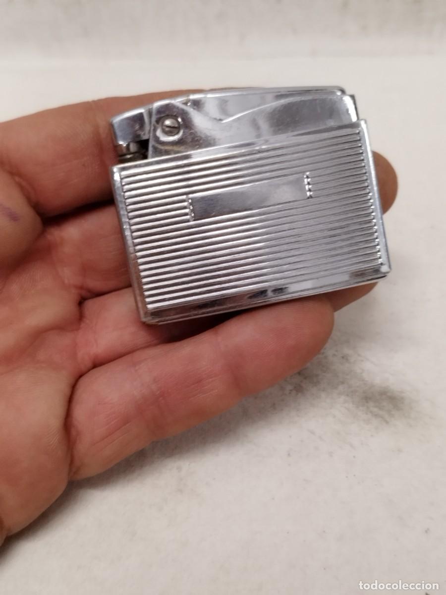Mecheros: Antiguo mechero encendedor Ronson Cadet. Sin probar.