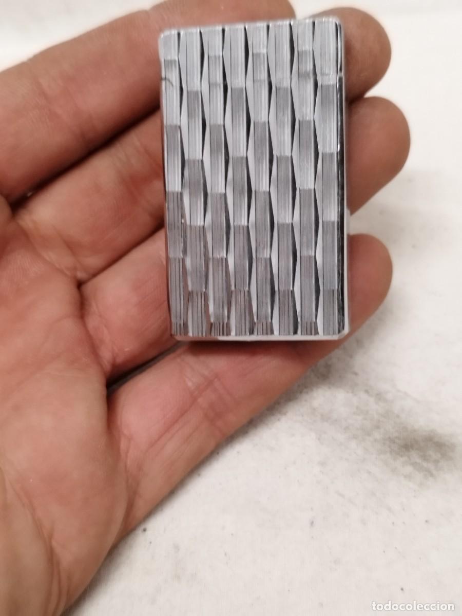 Mecheros: Antiguo mechero encendedor de metal plateado, Win olcott. Sin probar.