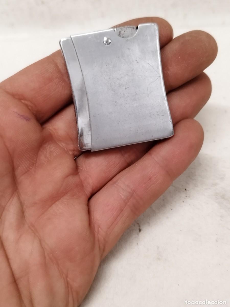 Mecheros: Antiguo Mechero, encendedor metal plateado. Crown Venus. Sin probar.