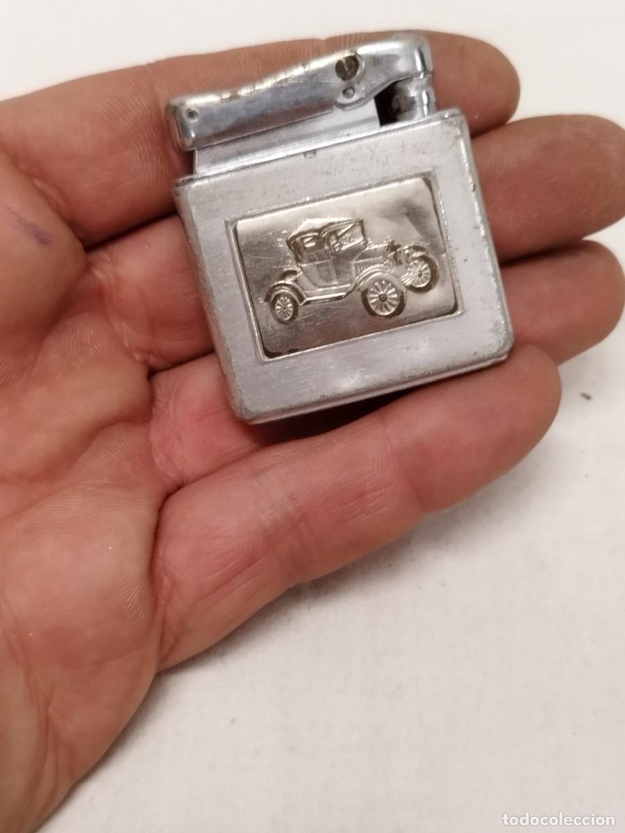 Mecheros: Antiguo Mechero, encendedor Jutson 6 Metamar Barcelona. Con Coche antiguo.