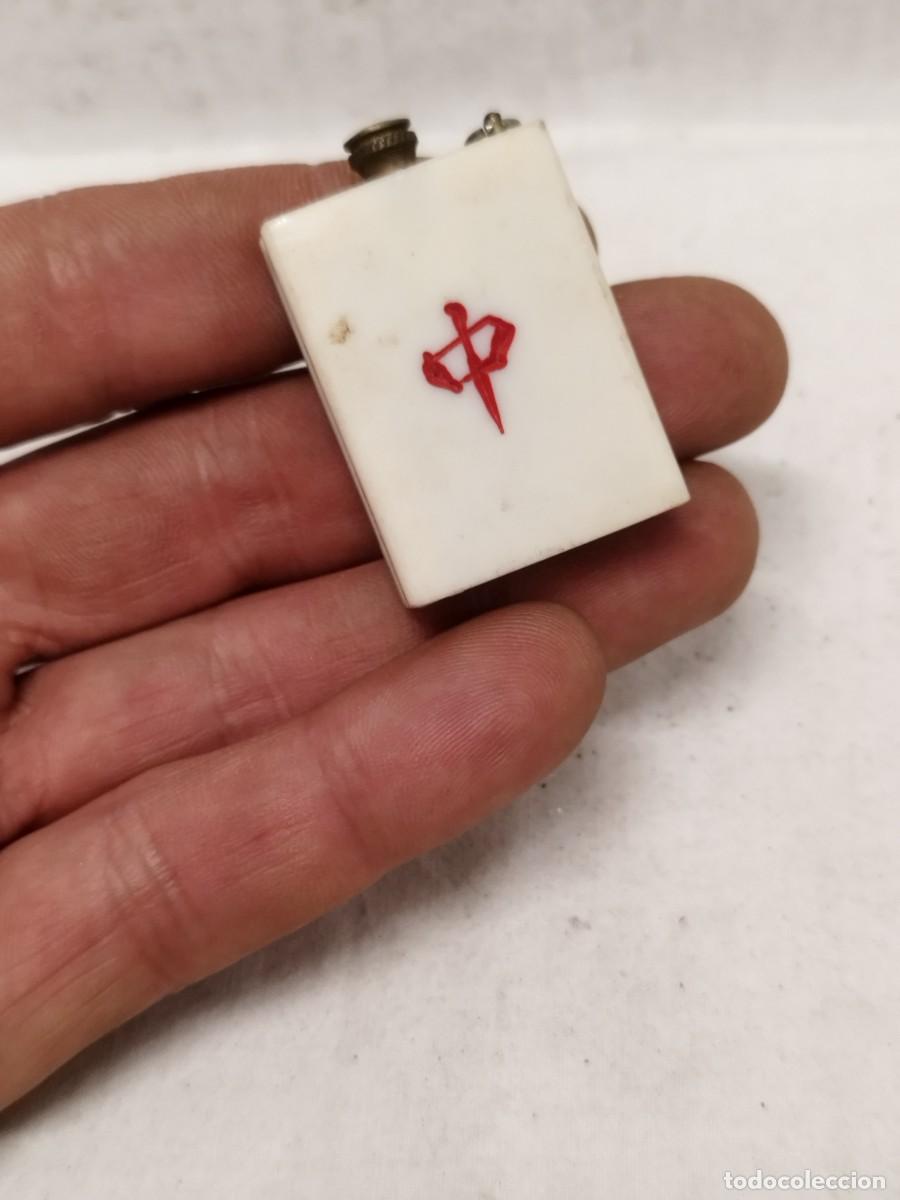Mecheros: Mechero, encendedor cerilla chisquero. Tipo ficha juego de mesa Mahjong. Red dragon.
