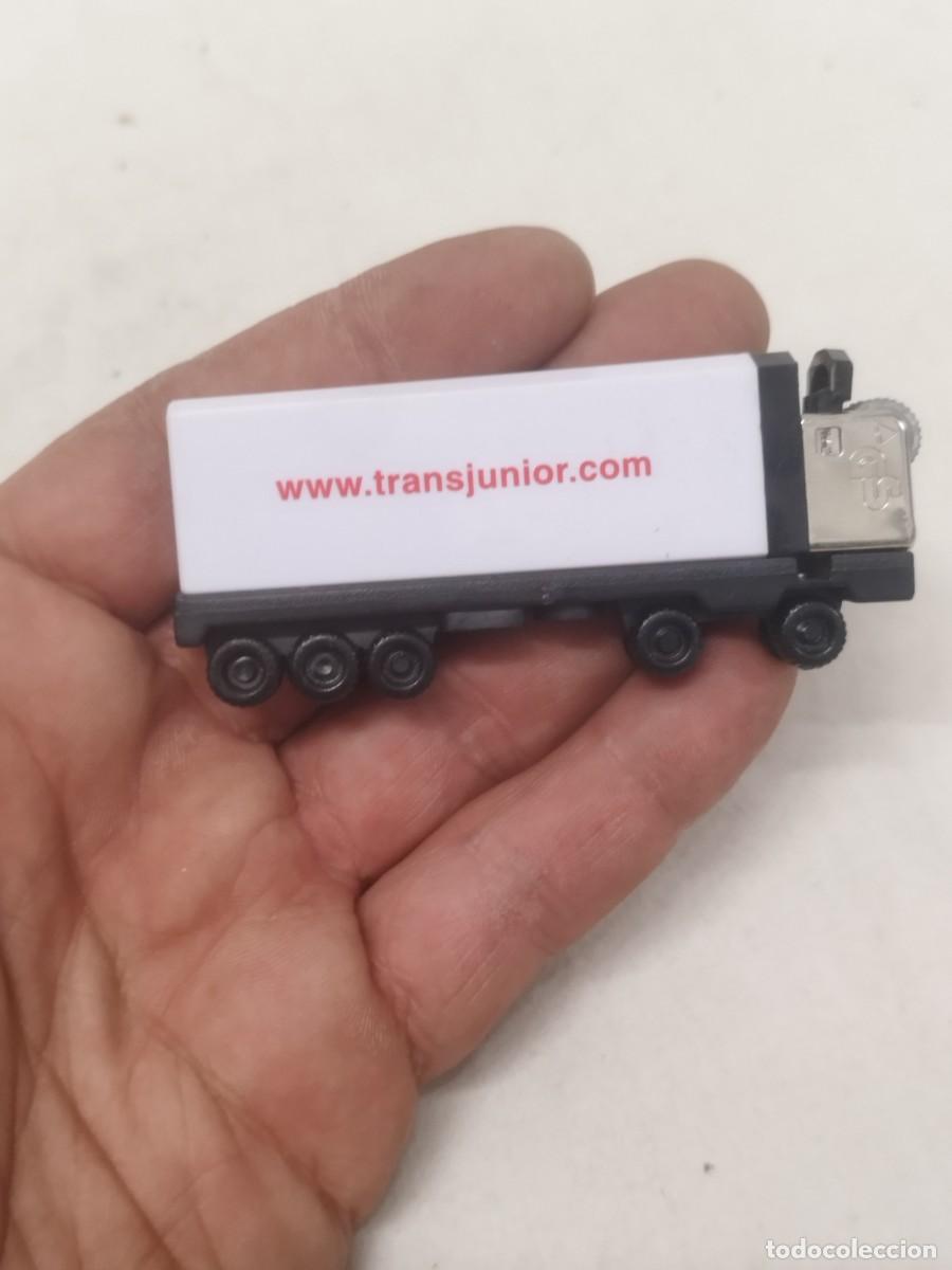 Mecheros: Mechero, encendedor publicidad Trans Junior. Con ruedas de trailer. Sin gas.