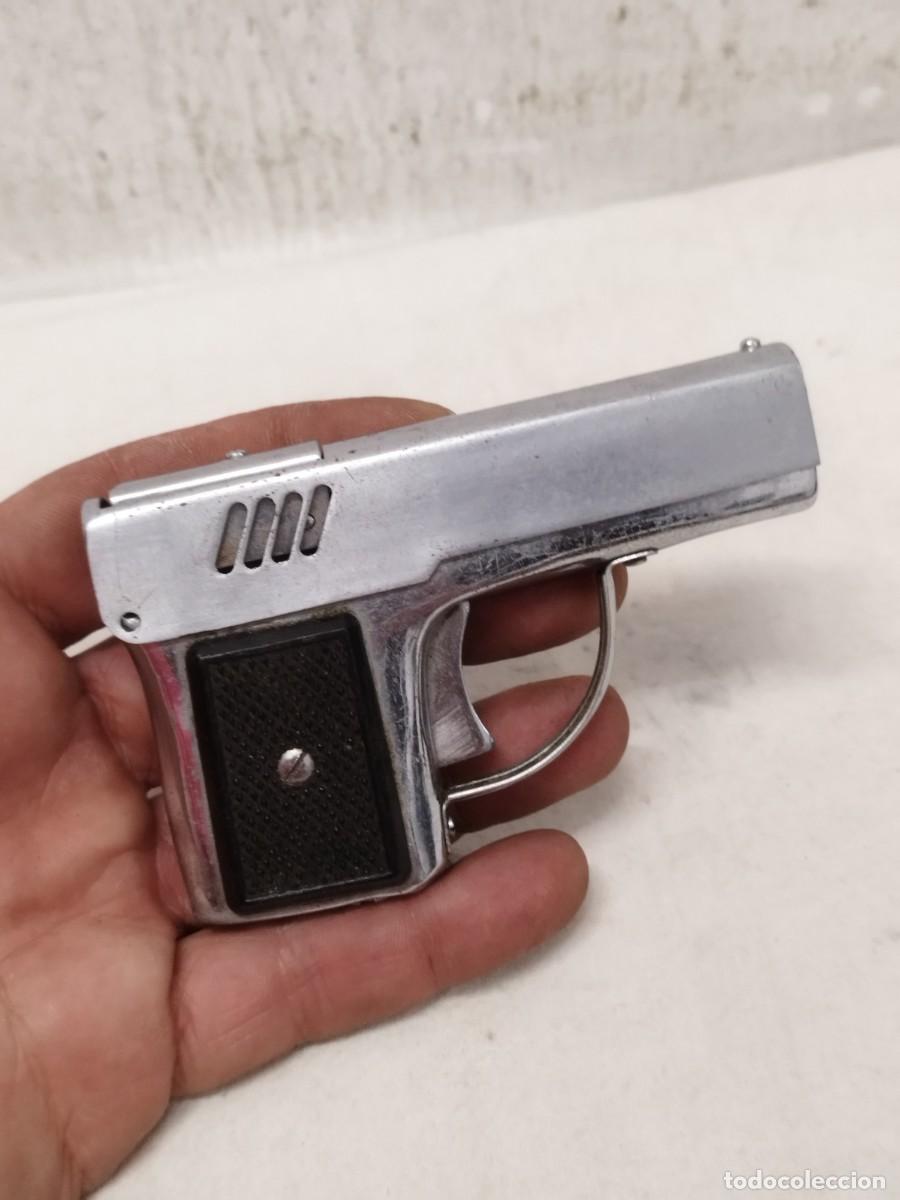 Mecheros: Antiguo mechero en forma de pistola. Marcada Aurora 45, sin probar.