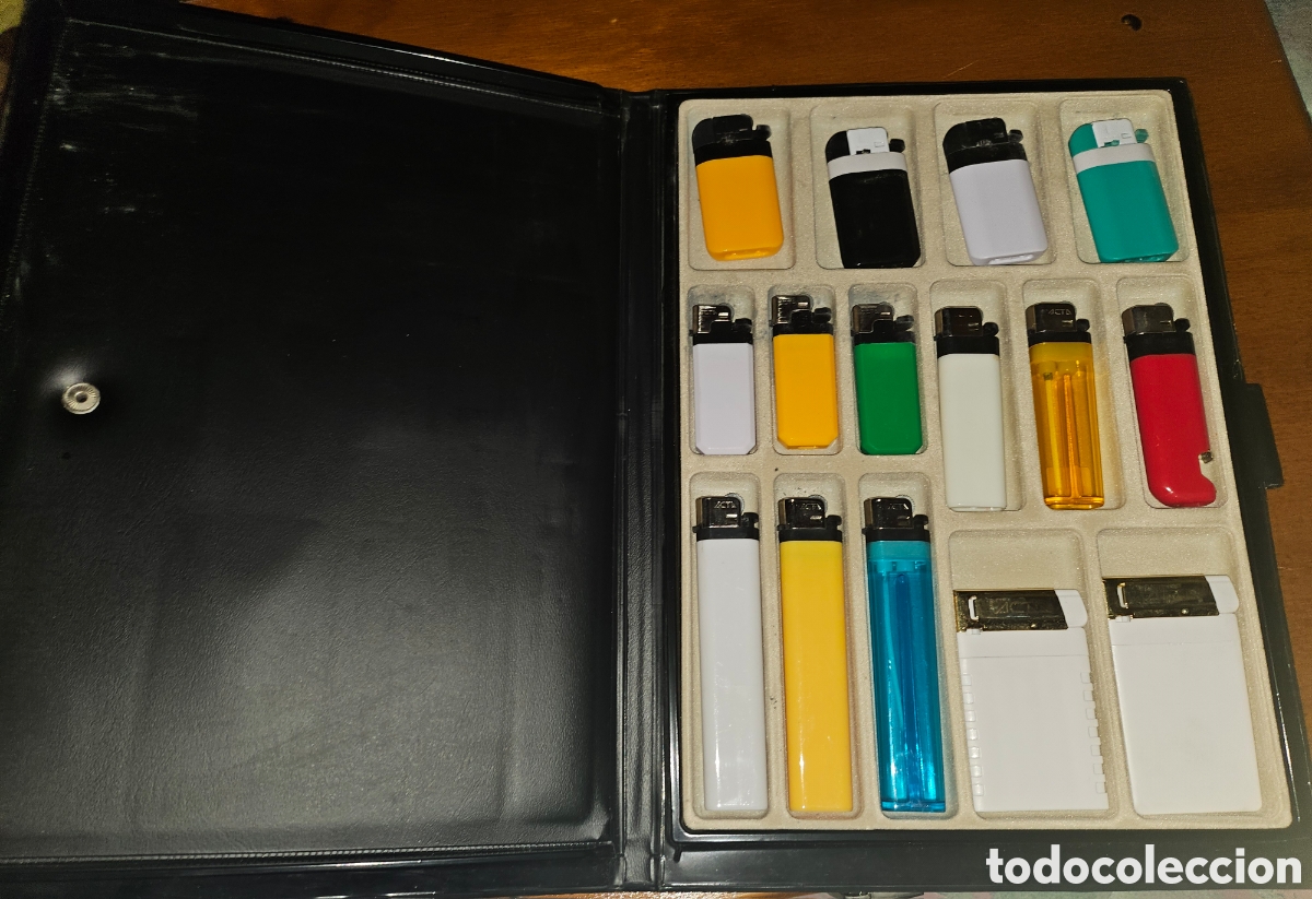 Feuerzeuge: Lote de encendedores en expositor