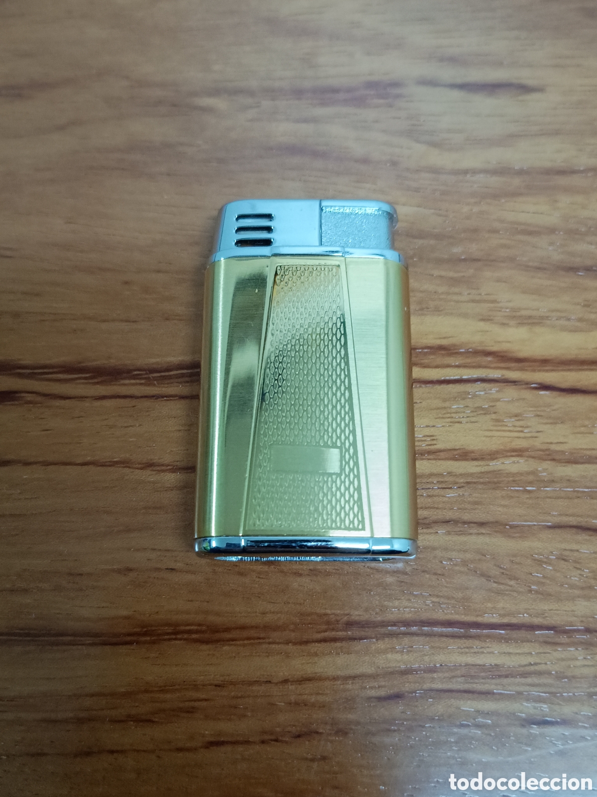 Isqueiros: ENCENDEDOR MECHERO DORADO Y PLATEADO