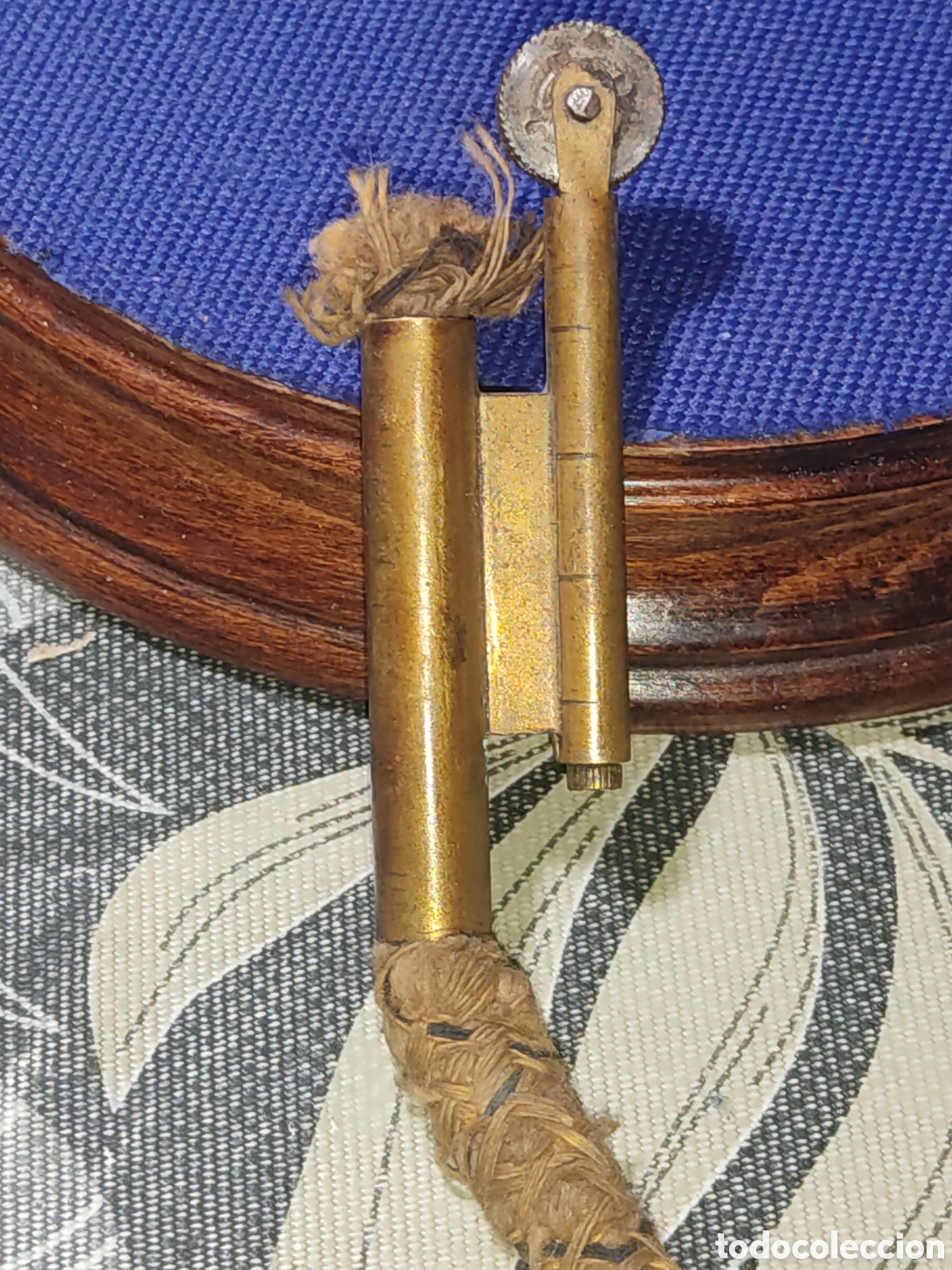 Mecheros: Antiguo chisquero,mechero de bronce o lat&oacute;n.