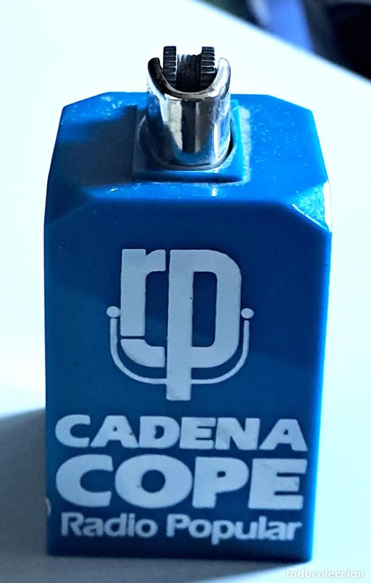 Mecheros: ANTIGUA BASE DE PLASTICO PARA MECHERO MINI BIC CADENA COPE