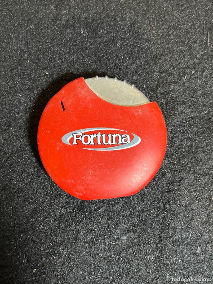 Feuerzeuge: Mechero Fortuna Disco Rojo Vintage Publicidad Tabaco Altadis A&ntilde;os 2000