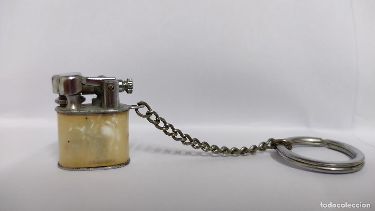 Mecheros: Vintage mini encendedor mechero de gasolina recuerdo Valls D'Andorra a&ntilde;os 50s.