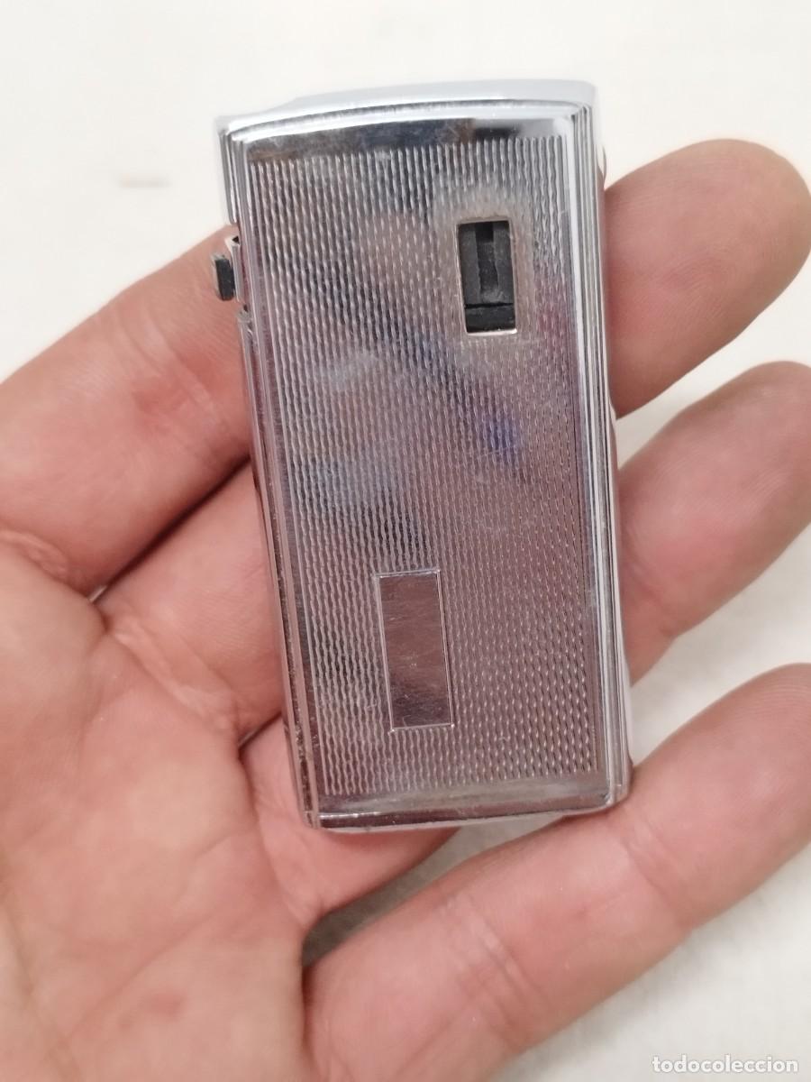 Mecheros: Antiguo mechero ronson sin probar. Le falta palanca accionadora.