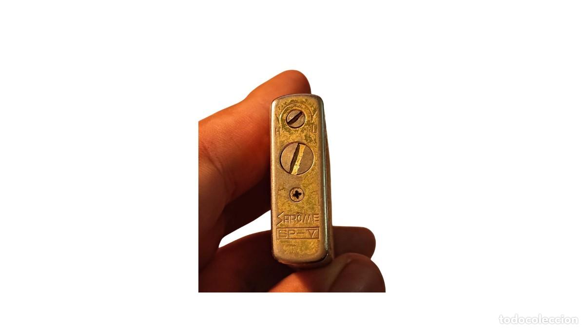 Briquets: Encendedor Vintage Sarome SP V - Elegante y Dorado - Pieza de Coleccionismo Japon&eacute;s
