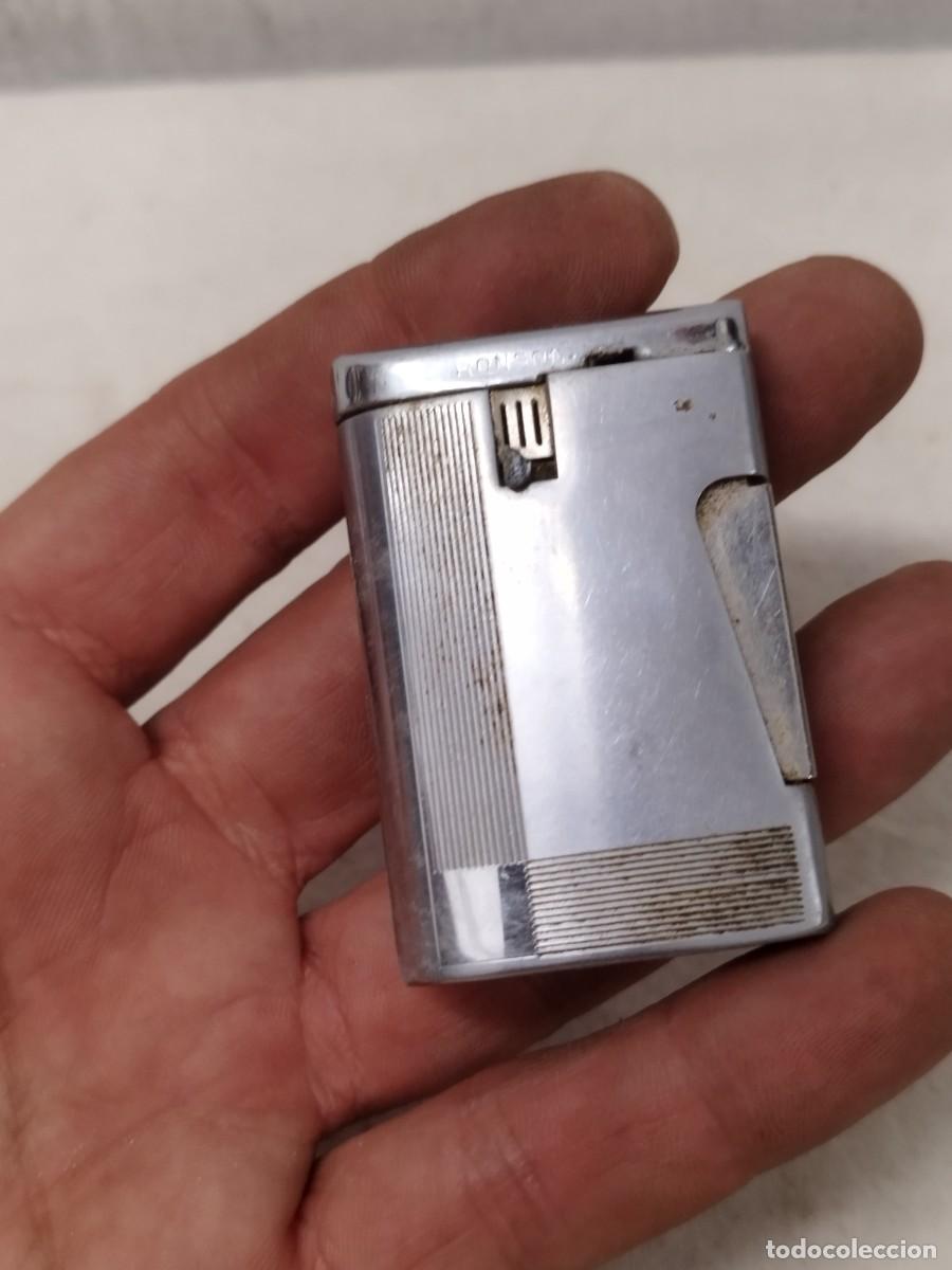 Mecheros: Antiguo mechero, encendedor Ronson. Sin probar.