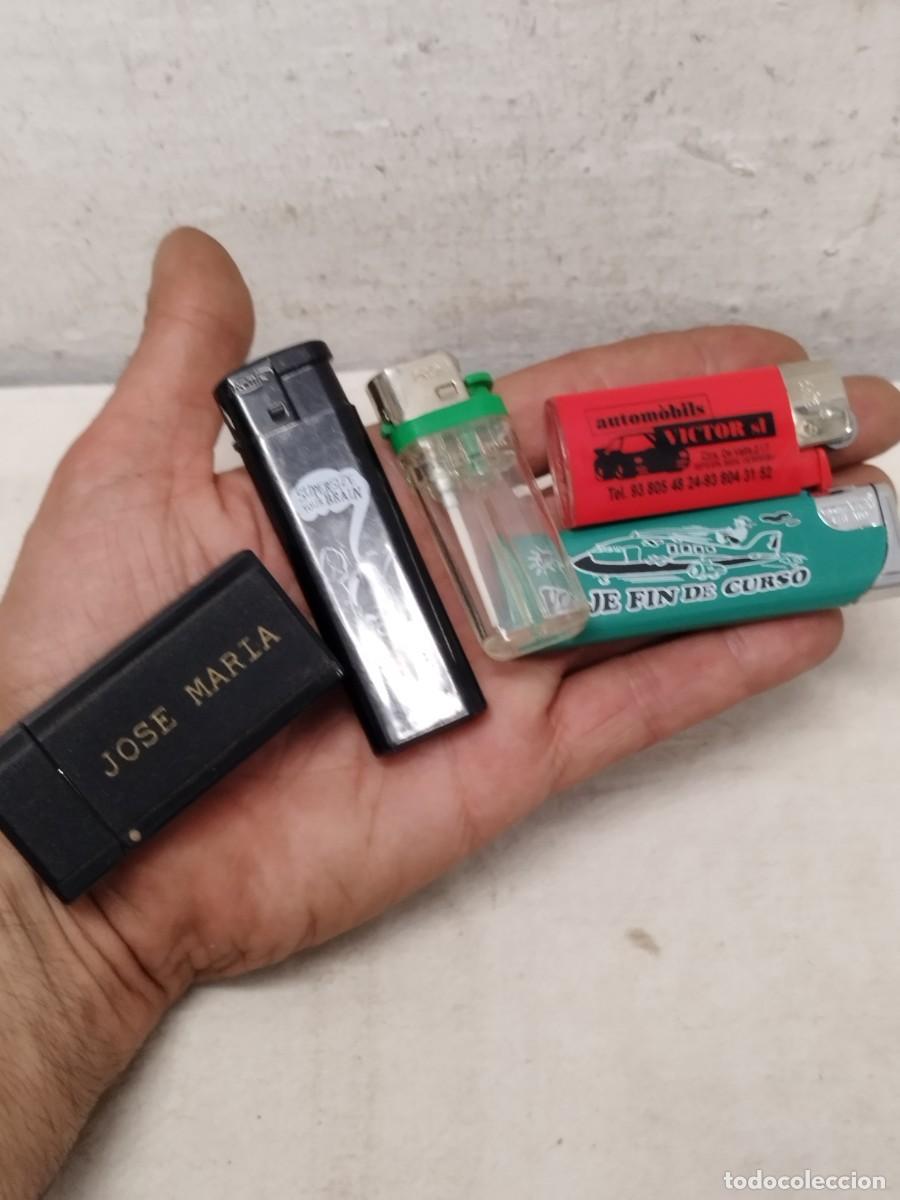 Mecheros: Lote de 5 mecheros, uno de ellos con funda. Sin probar.