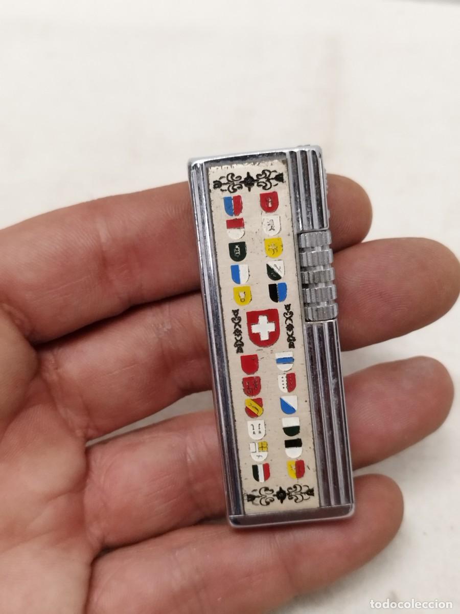 Mecheros: Antiguo mechero Weso Gas suizo. Sin probar. Con m&uacute;ltiples escudos de cantones suizos.