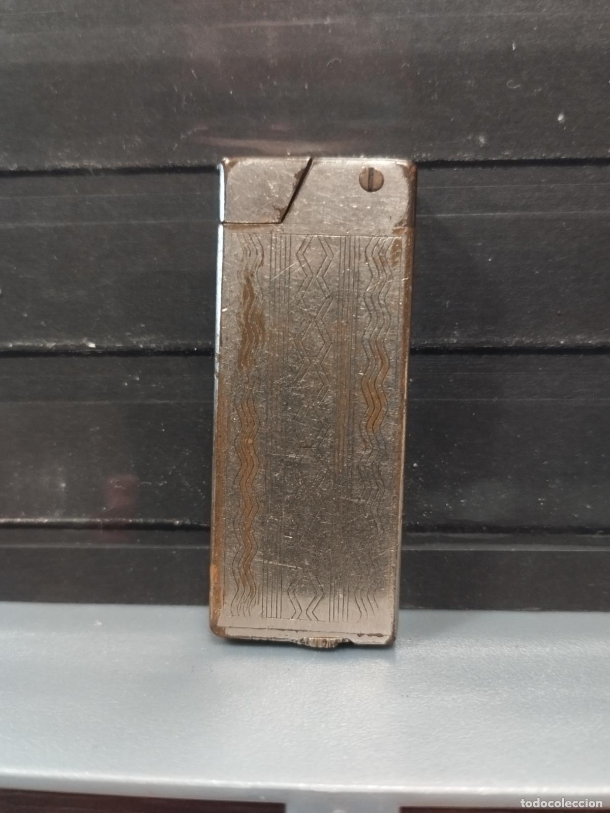 Briquets: SEV M40 MECHERO RHUMDY. SUECIA. GRABADO LATERAL: RECUERDO DE ZARAGOZA 17/12/1950. VER FOTOS.