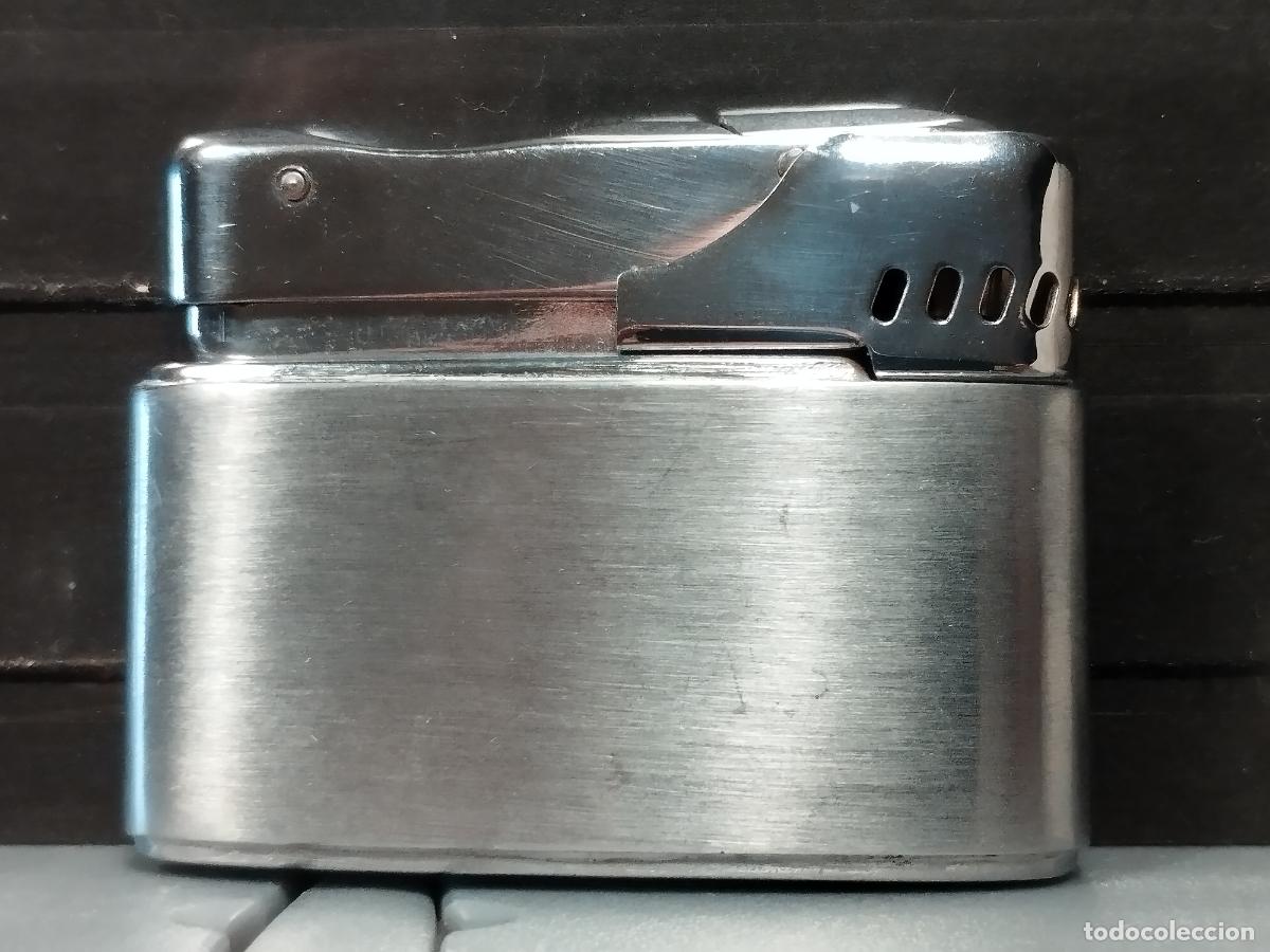 Briquets: SEV M26 MECHERO SIN MARCA LEGIBLE. MADE IN CHINA. BUENA CALIDAD