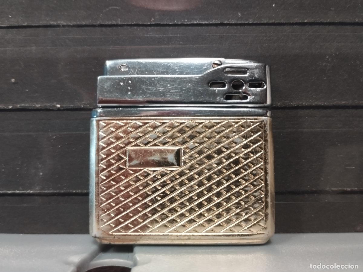 Briquets: SEV M 06. MECHERO. SIN MARCA. BUENA CALIDAD.