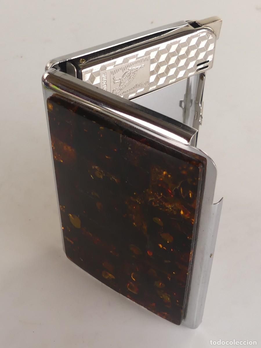 Isqueiros: Pitillera Tabaquera con Mechero OBJETO DE COLECCI&Oacute;N