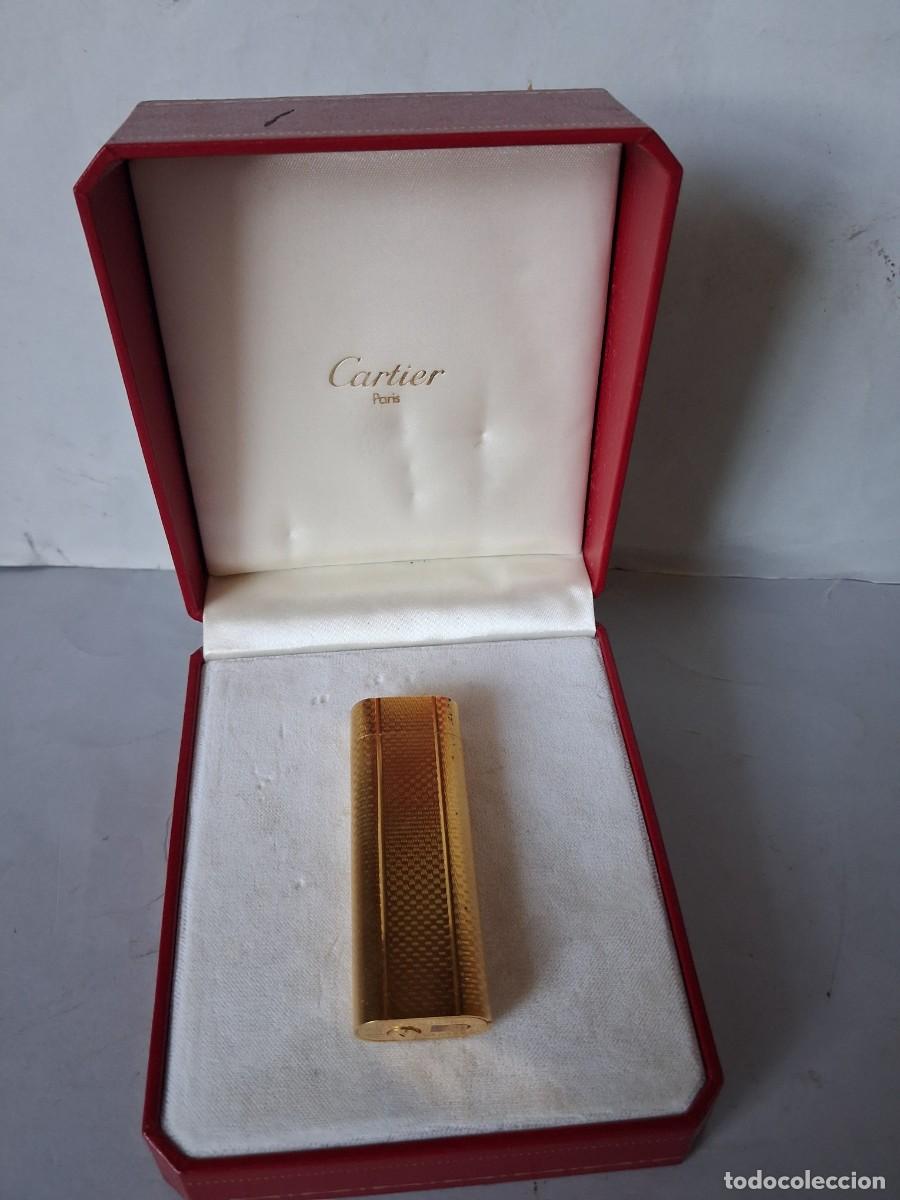 Mecheros: Encendedor marca Cartier plaque d'or con su estuche