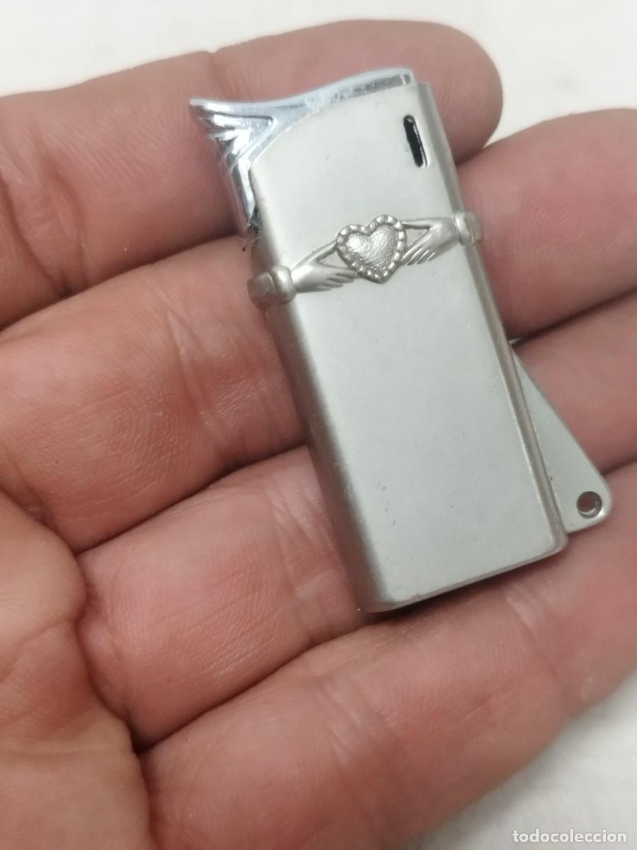 Mecheros: Mechero encendedor autom&aacute;tico, con corazon. No acciona. - Foto 4