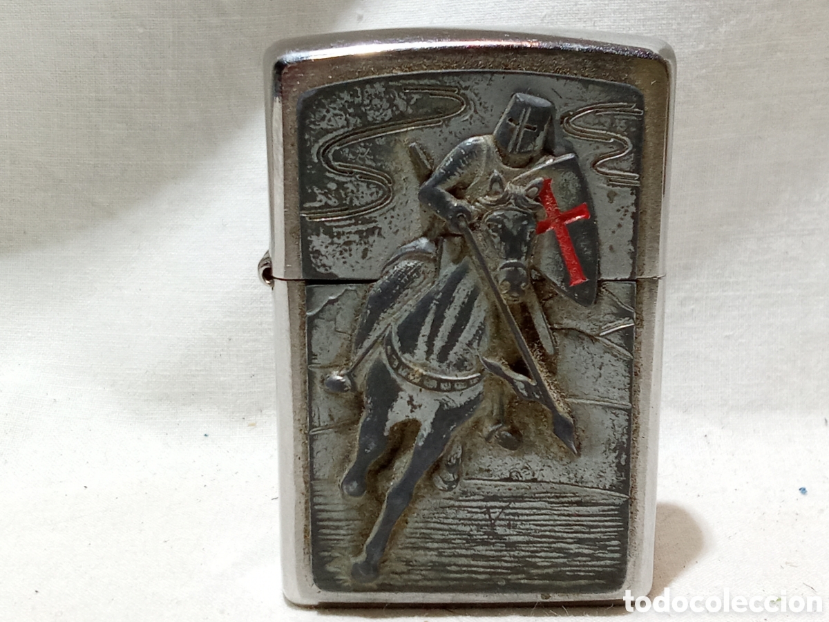 Mecheros: ZIPPO F 18 CON TEMPLARIO